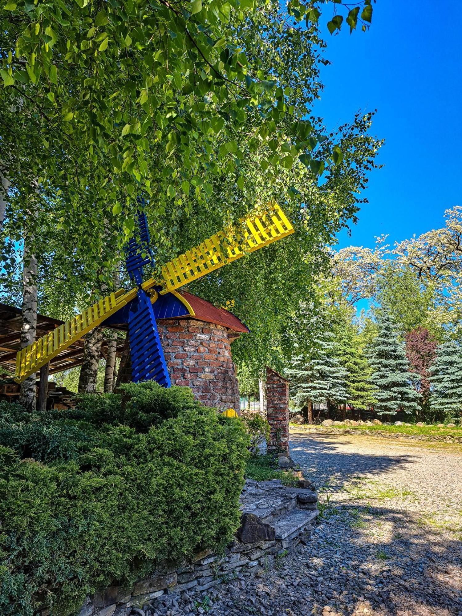 Hotel Restauracja Jas Wedrowniczek Rymanow Bagian luar foto