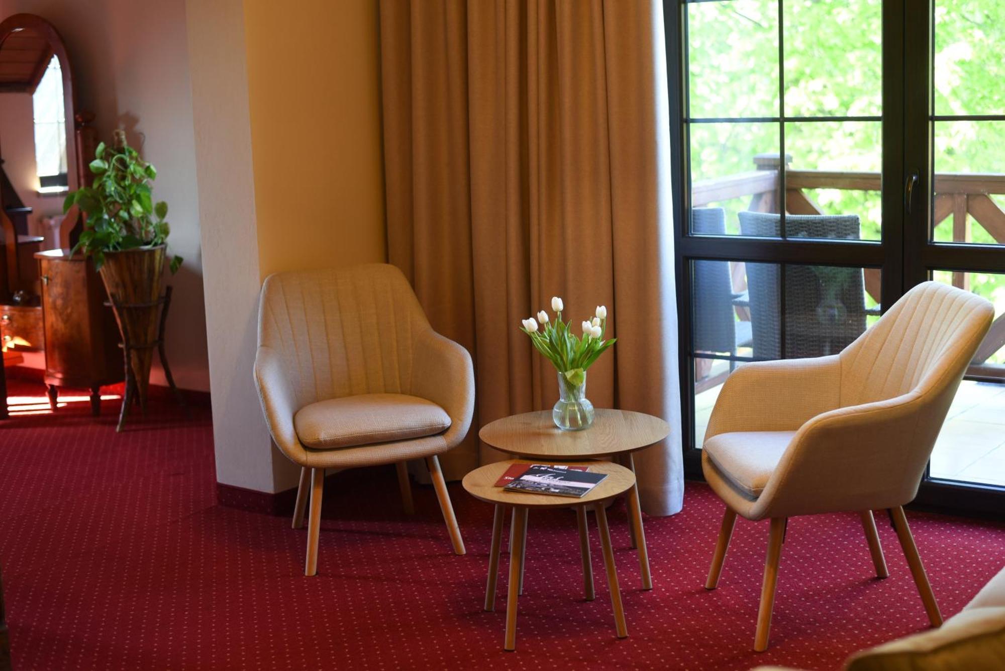 Hotel Restauracja Jas Wedrowniczek Rymanow Bagian luar foto