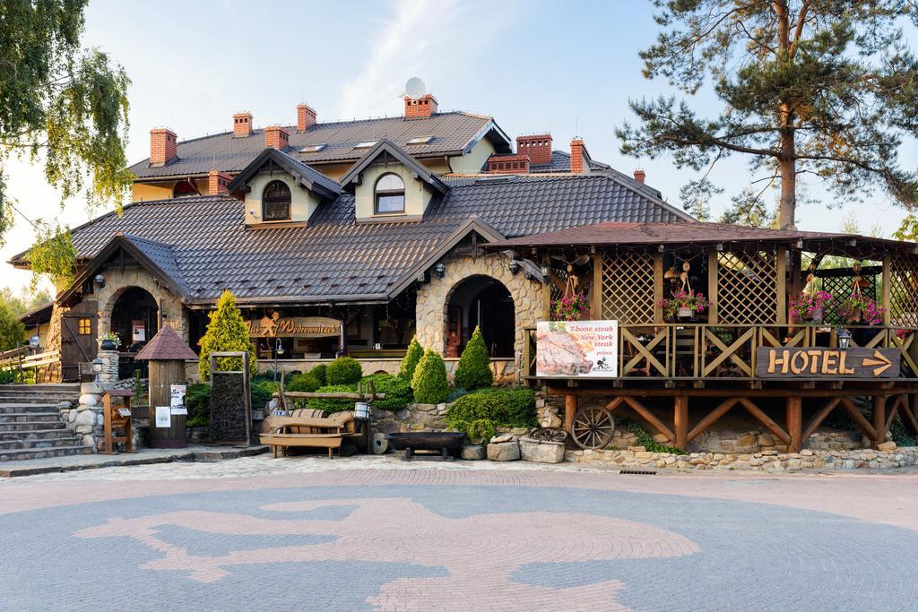 Hotel Restauracja Jas Wedrowniczek Rymanow Bagian luar foto