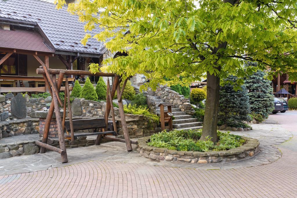 Hotel Restauracja Jas Wedrowniczek Rymanow Bagian luar foto
