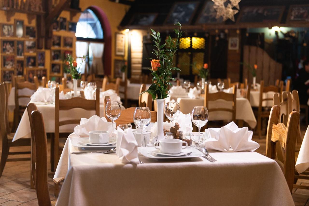 Hotel Restauracja Jas Wedrowniczek Rymanow Bagian luar foto